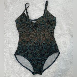 MiracleSuit Women’s Size 14 One Piece Swim Suit Paisley Slimming Beach Vacation